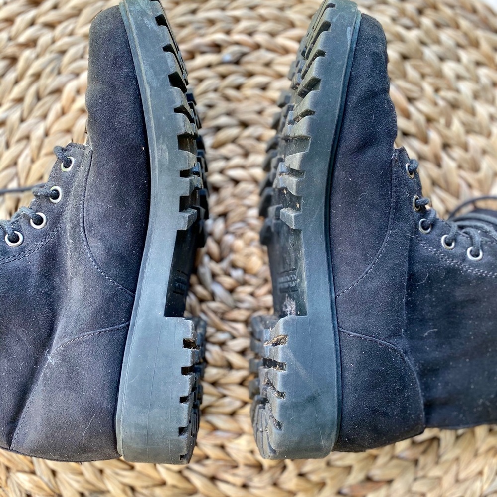 Boots - Picture 5 of 7
